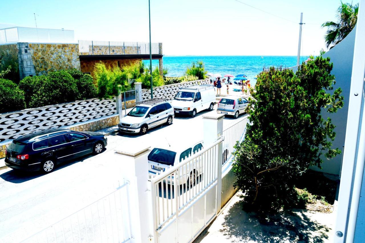 Porto Cesareo Appartamento Panoramico Fronte Mare Con Parcheggio Coperto Torre Lapillo Zewnętrze zdjęcie