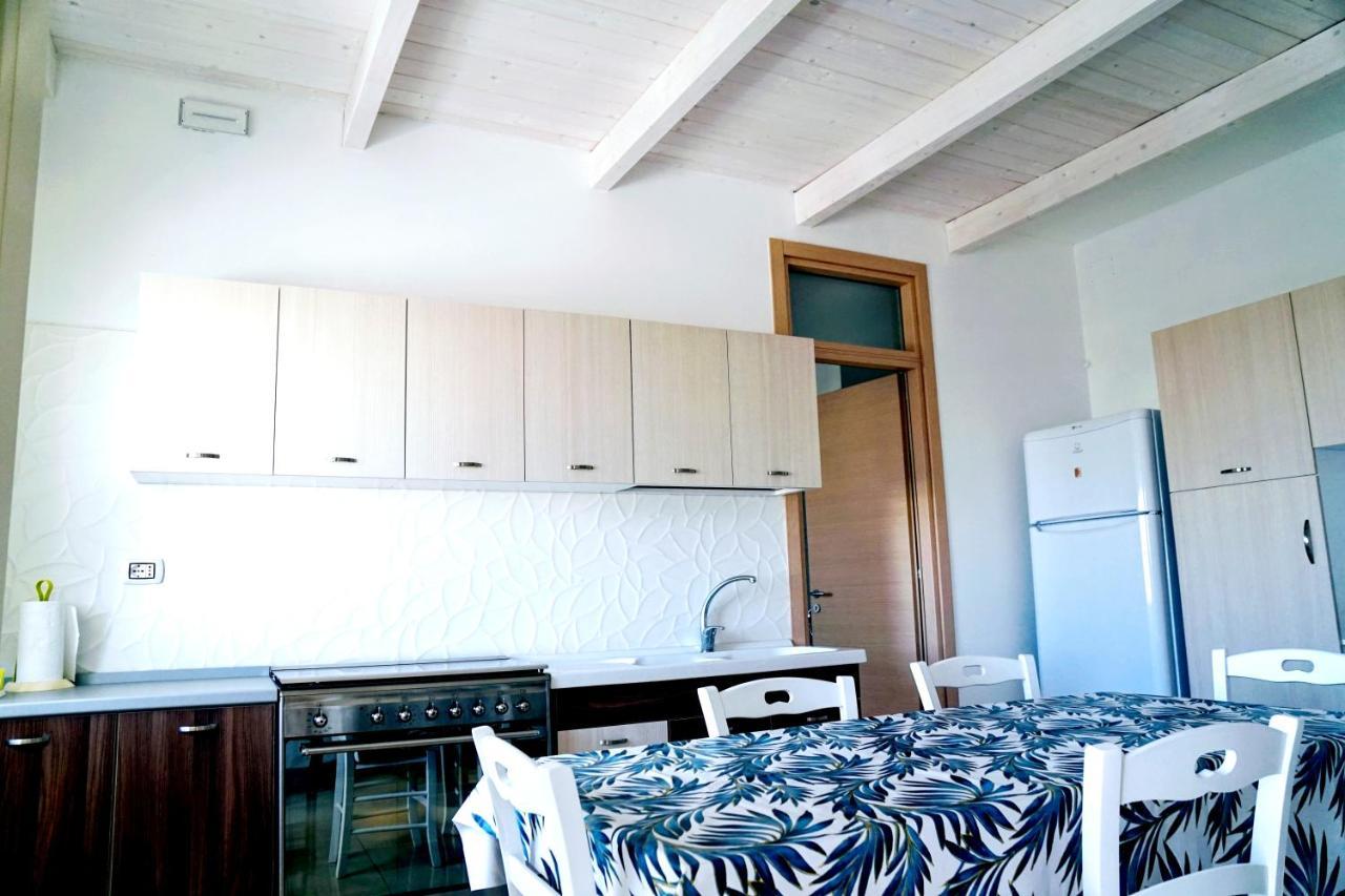 Porto Cesareo Appartamento Panoramico Fronte Mare Con Parcheggio Coperto Torre Lapillo Zewnętrze zdjęcie